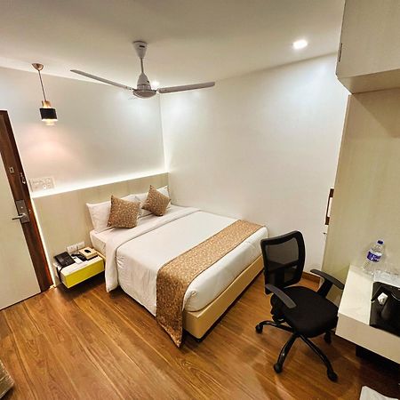 White House By Maxxvalue Service Apartments Bandra Mumbai Exterior photo