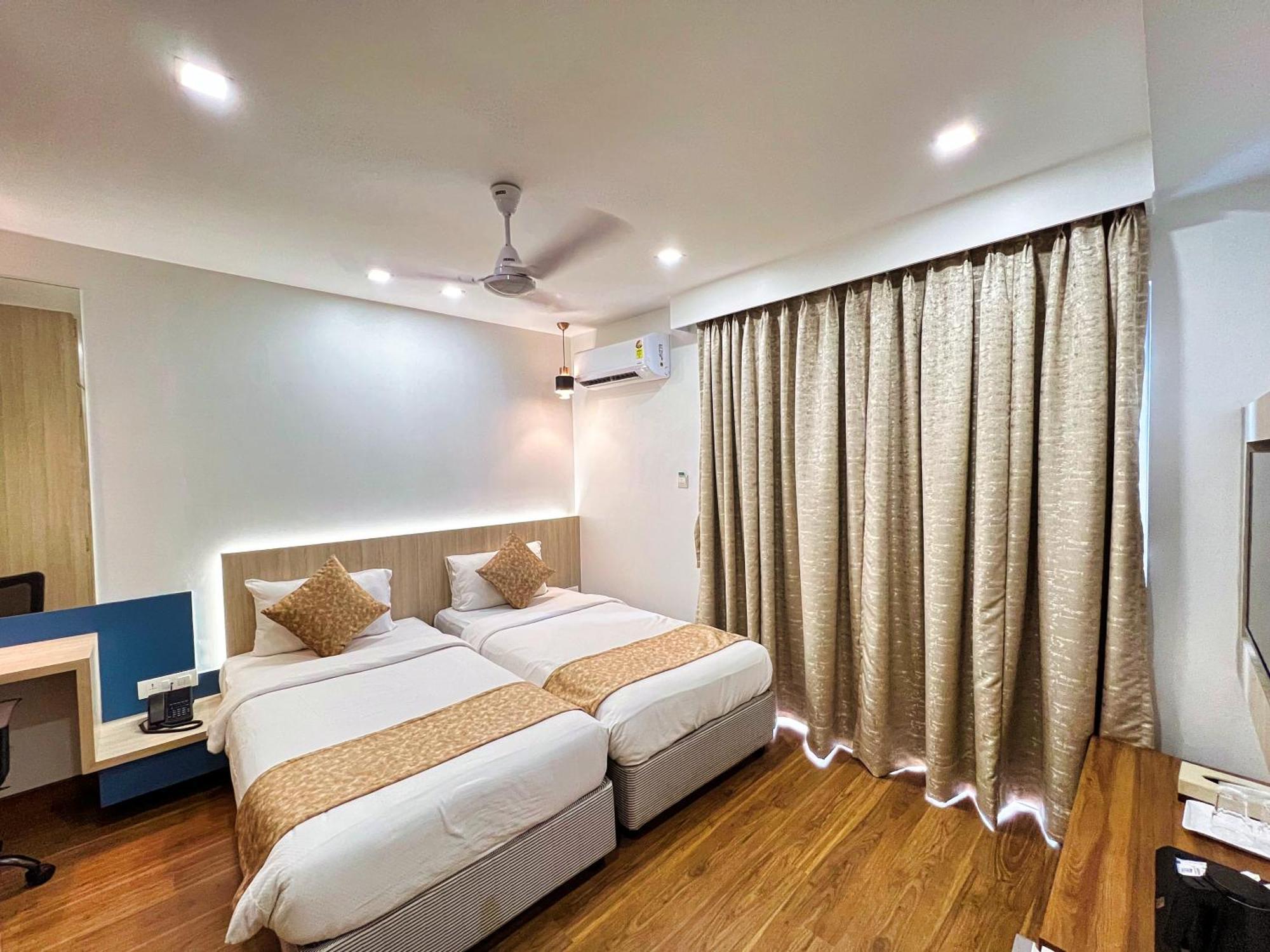 White House By Maxxvalue Service Apartments Bandra Mumbai Exterior photo