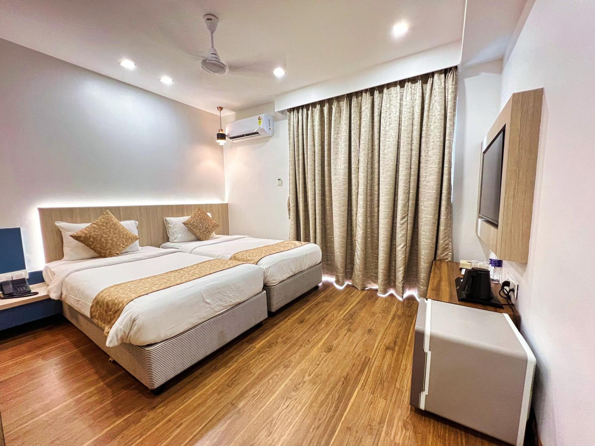 White House By Maxxvalue Service Apartments Bandra Mumbai Exterior photo