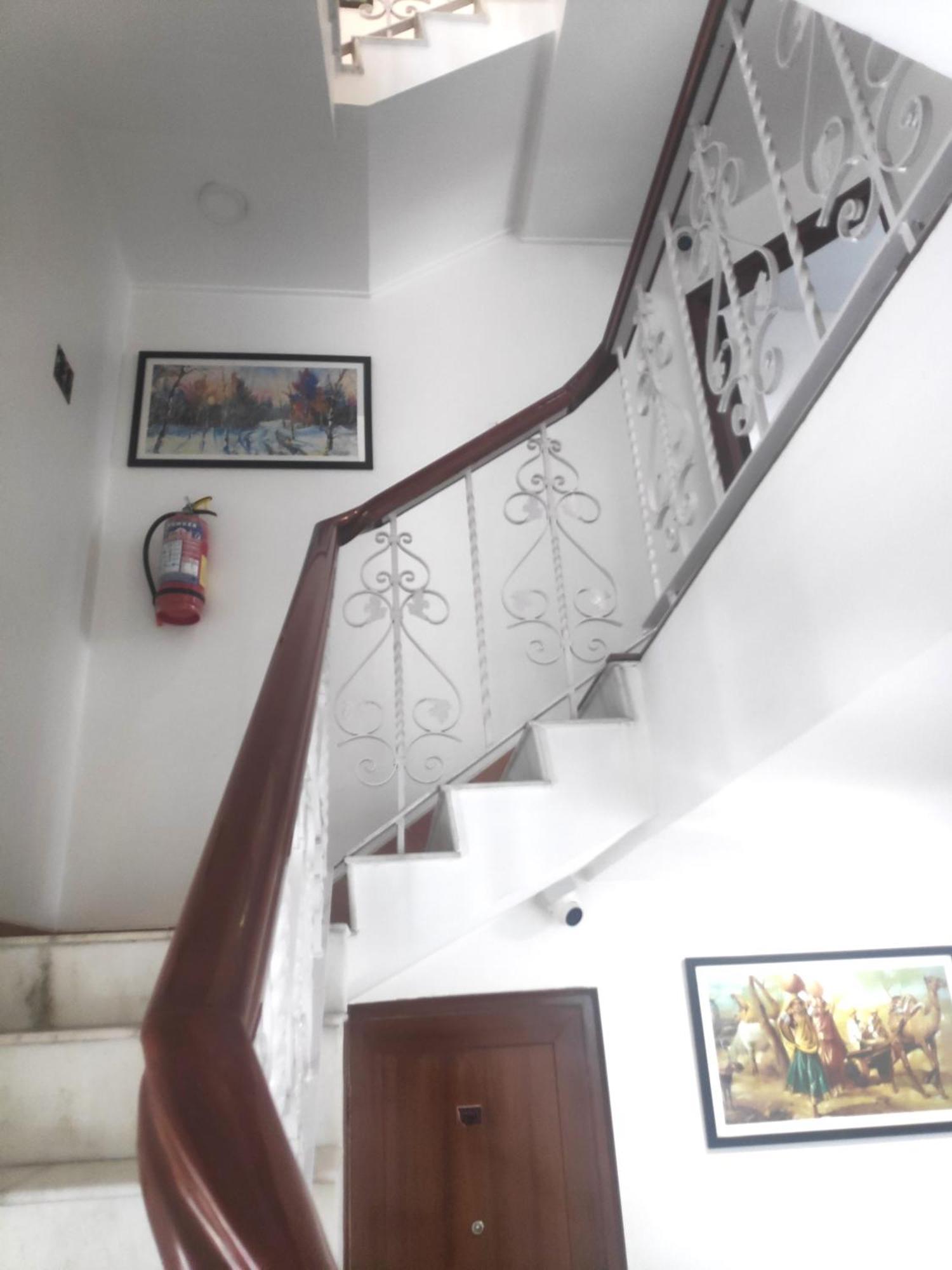 White House By Maxxvalue Service Apartments Bandra Mumbai Exterior photo